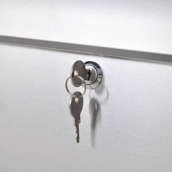 Brevlåda på stativ i rostfritt stål