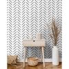DUTCH WALLCOVERINGS Tapet Chevron svart och vit