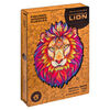 UNIDRAGON Pussel tr&auml; 700 bitar Mysterious Lion royal size 42x54 cm