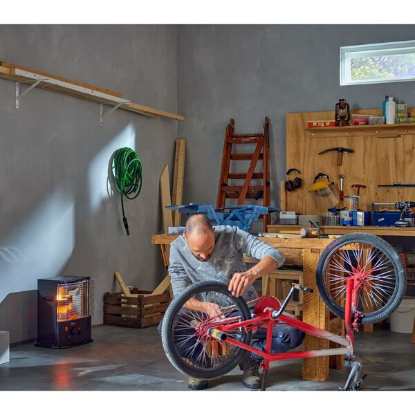 Qlima Br&auml;nsledriven v&auml;rmare R 4224S TC-2 svart 4,2 L rostfritt st&aring;l