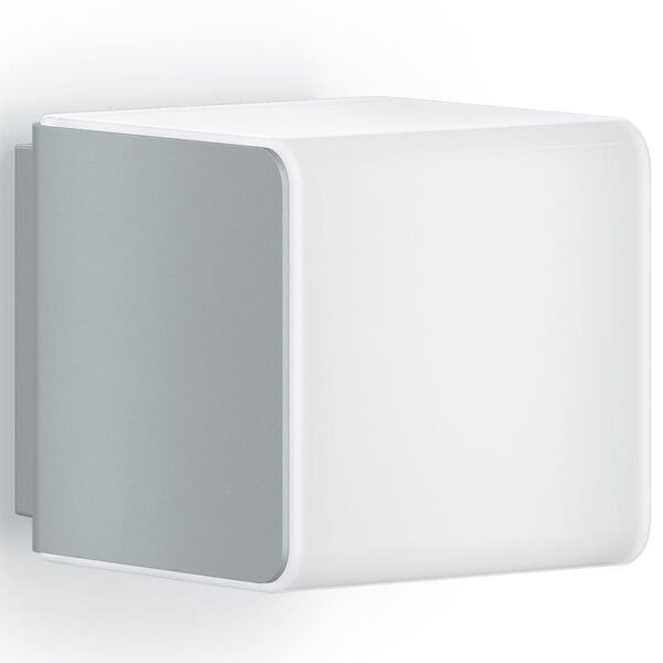 Steinel Sensorlampa f&ouml;r utomhusbruk L 830 LED IHF silver 055509