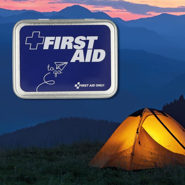 FIRST AID ONLY N&ouml;dpaket 22 delar To Go metalll&aring;da