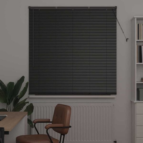 Visar produktbild 3 av 17
