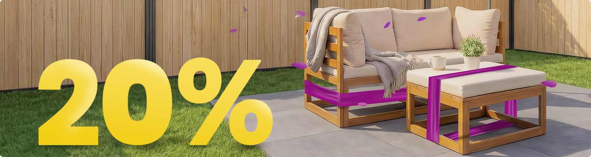 Träsoffa för trädgård med beige dynor och bord under parasoll på solig uteplats, omgiven av blommor och staket, med banner för 20% vårkampanj.