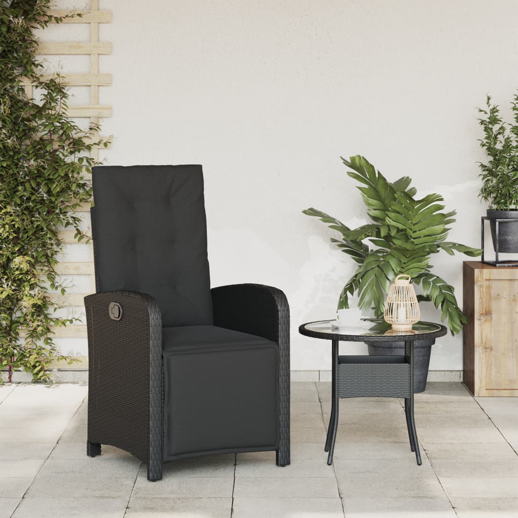 vidaXL Justerbar trädgårdsstol med fotstöd svart konstrotting
